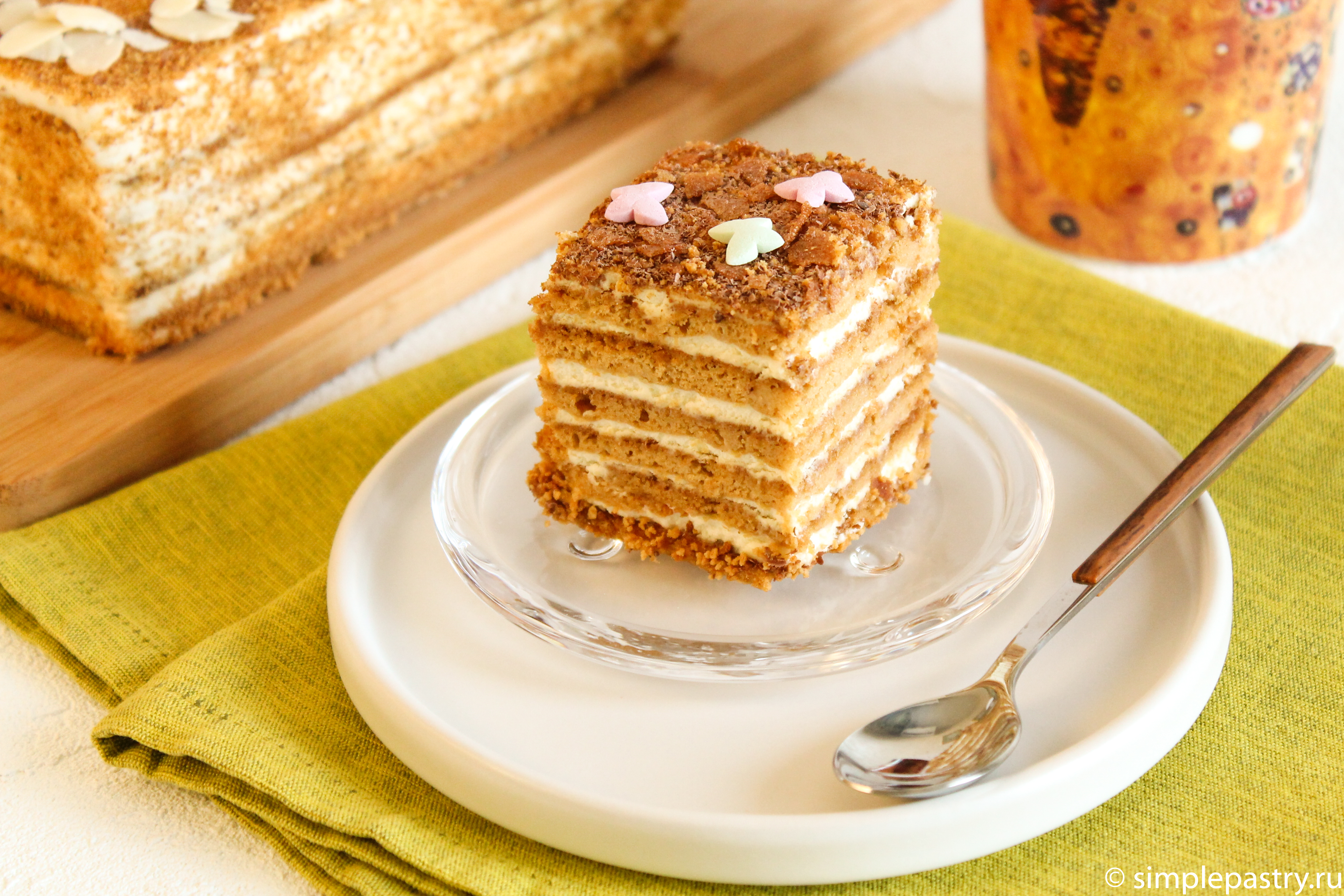 Рецепт торта Медовик классический со сметанным кремом